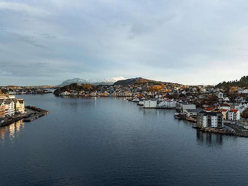 817F644C057784BC79E9C21B253F1AFA