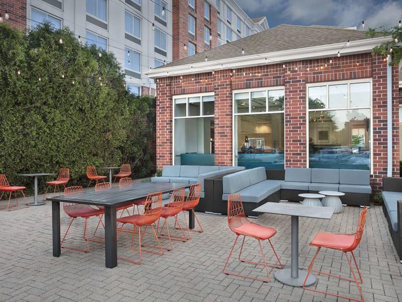 E12AE7727DCDE2C79ABE57073D96B125