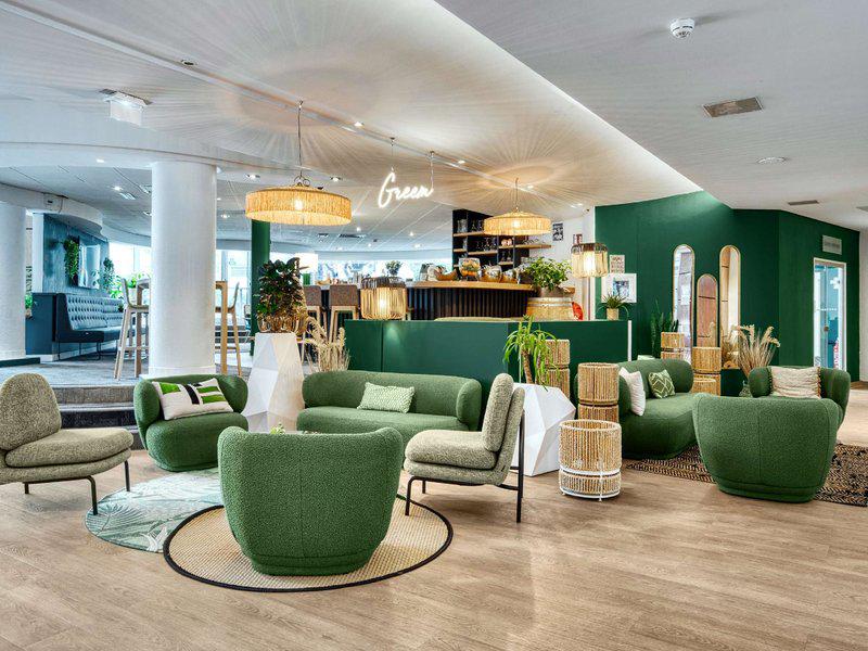 D48C828A17E9F4732911D39AD03E33DE