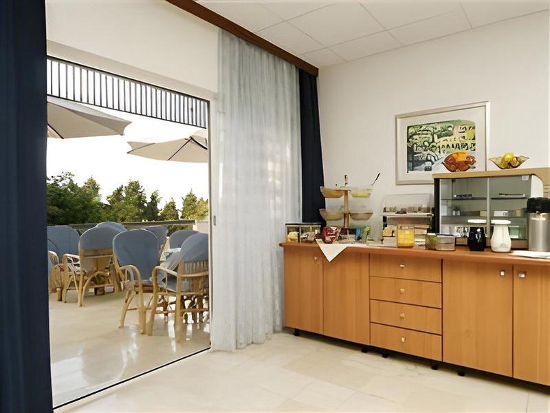 5C6DB0A3151C0A929A8EB634044B4D21