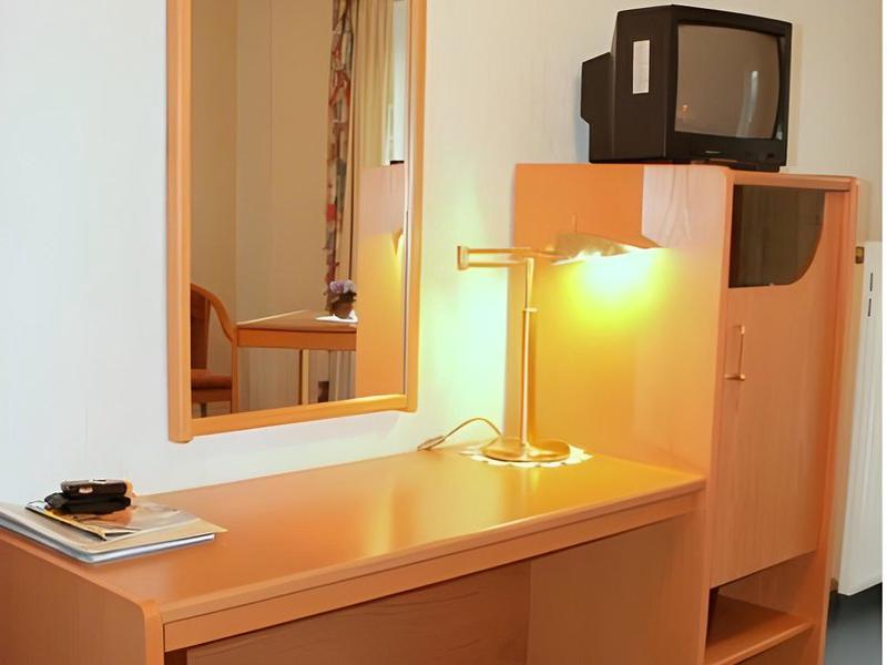 285E86184DC65D6129635E6852038ECE