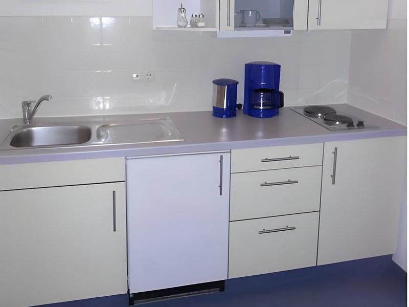 4D27C7E2824737A52A1DA648773F1FF8