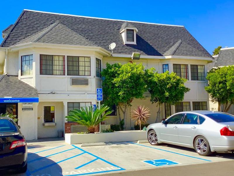 25E34F1D806E486C29094A6BD07D1328