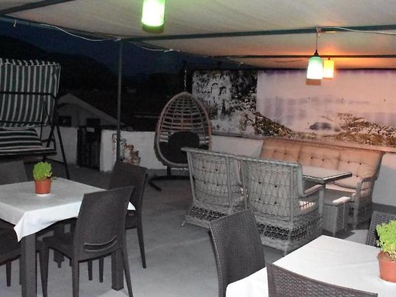 B9A9E8B461A54B87A6C54B72A704421C