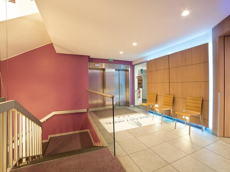 CD412E2AA52859BF197B50C985845E96