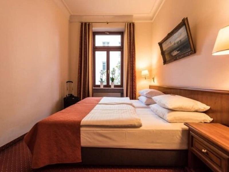 CCE308B91DE547ABE103D6DBD6795CAB