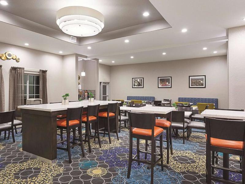 830D435ADFB8689BA559B9F2277D4C16