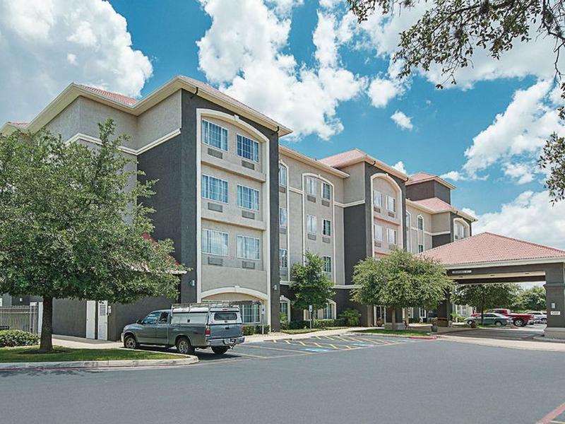 B55ED5E749475BF59F62AE2810A2CF6F