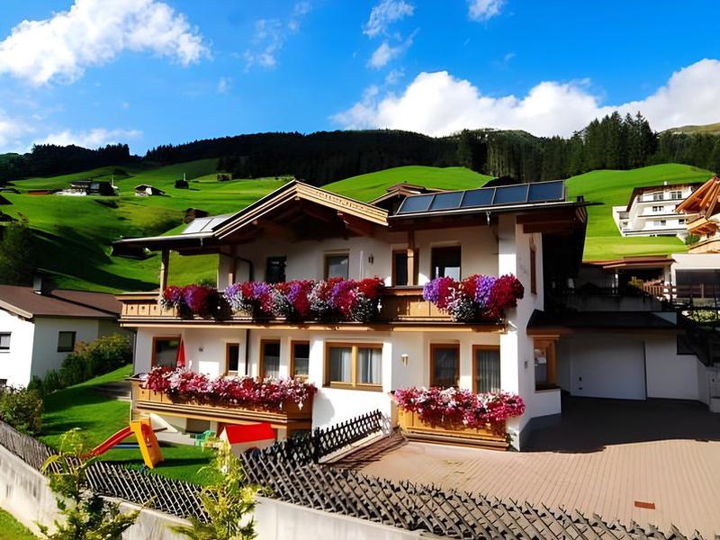 CBB3B84BFBB1473BEF734089AE3FC360