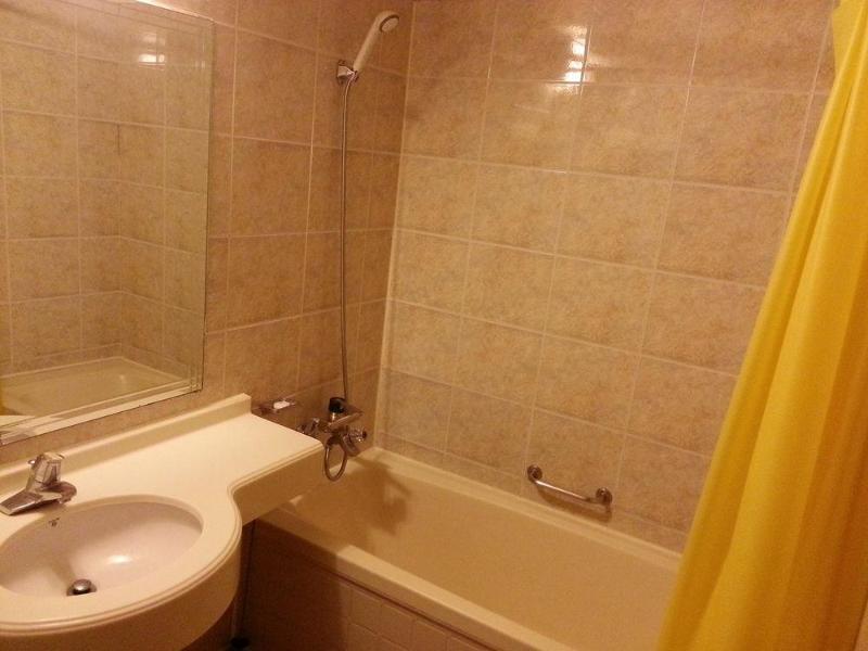 E28F9602641E4A3E2B55A9450B2CCC10