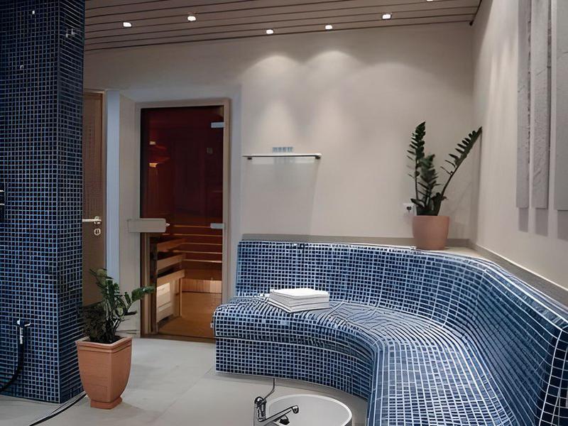 5CE568F3FD12F3703FA457E6B440C407