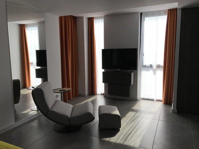 63C1C0D846D8CF9E77E58348A2EAB964