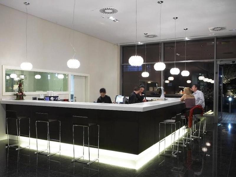 97BC12194298E6EF8D9938356D7CD86F