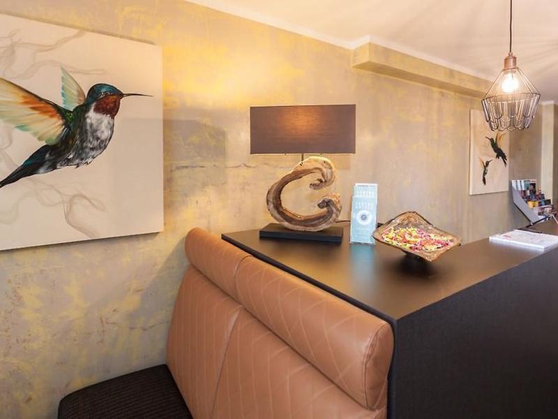 B9DEE05A524F9E6B9EAE120F3618DF37