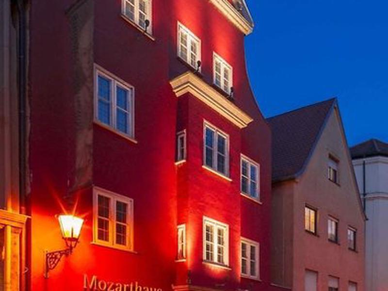 4CB8A2FE23455ABF4B6E798AB178B577