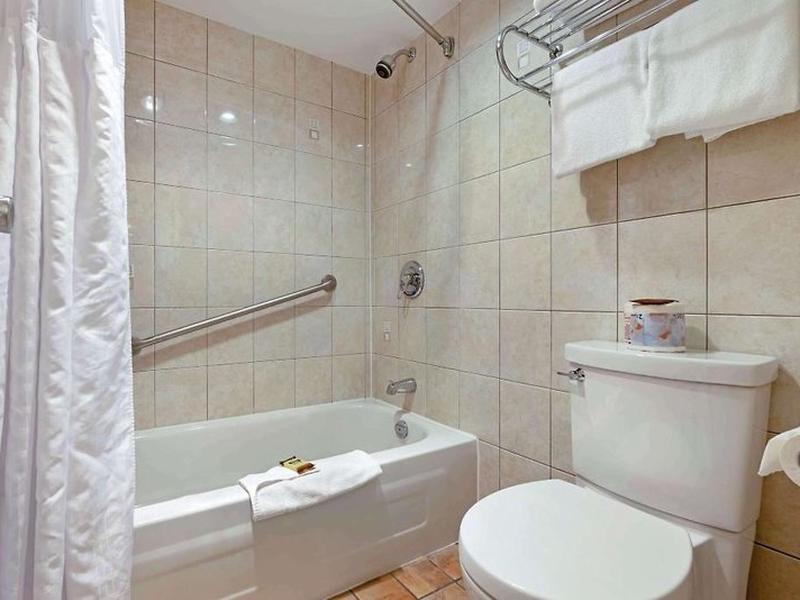 372B26FBEC18F297ACBA8A747D5E9B5B