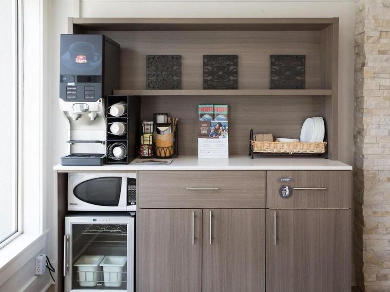 57041D2EC8E75E9381A5E20B03F26700