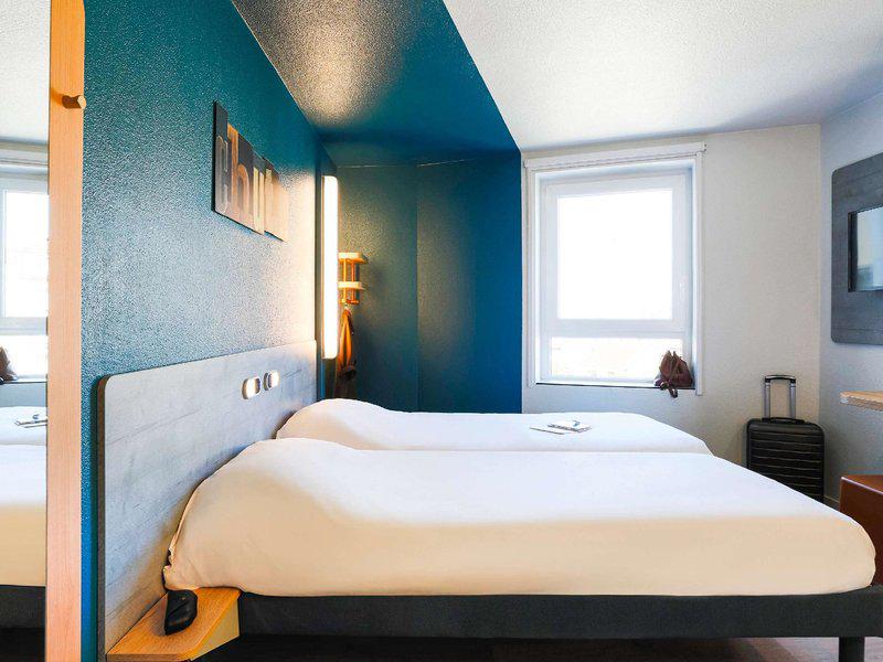 1757F05257ED4C8A5C2E214336F9865A