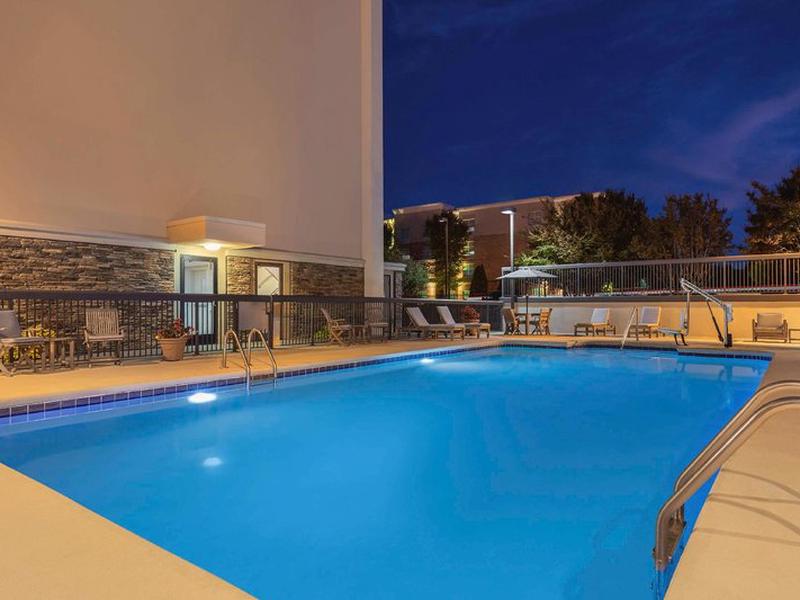 B56C14E20A75C6101D82936905F0BC53