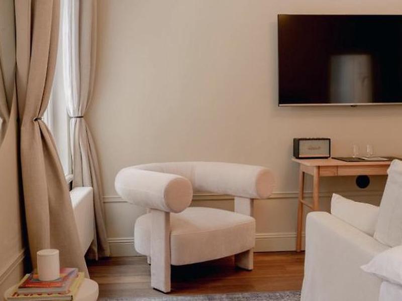 0E896F9F6BB8DD9D64E4C9288D3CC9F8