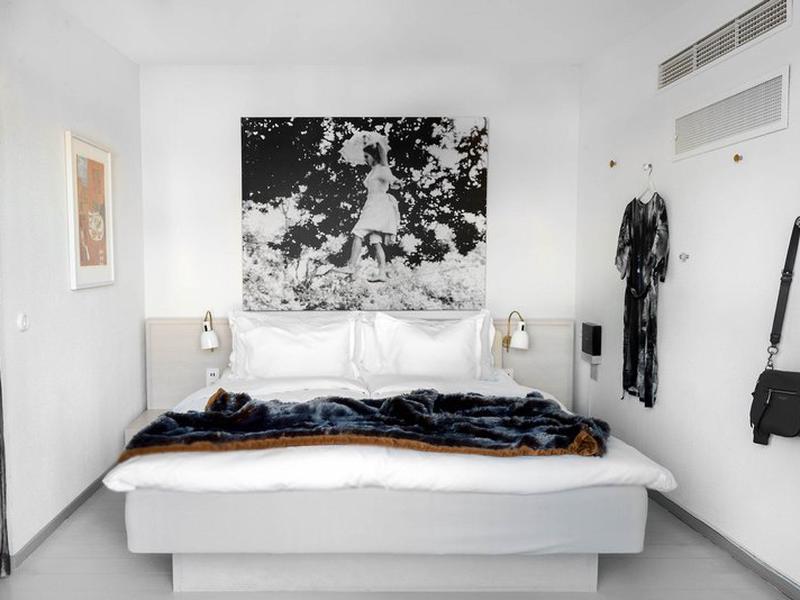 9FB6369144FFA6A5EA7DA6F1C4C1424B