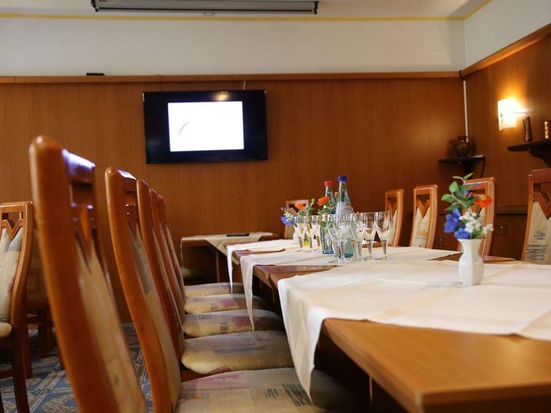 E8AA4B24EA69AFA04D8F86DF1AA16230