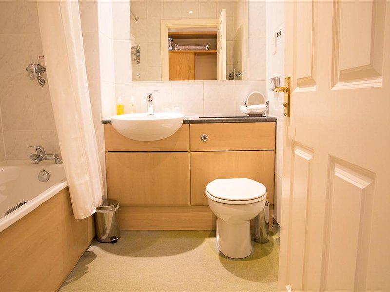 A2FB570FD315E41D127B408F539C2989