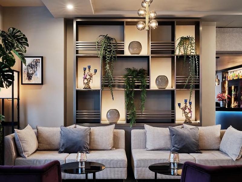 8D9AF3FFC2B25AAF218F039E2A73DC47