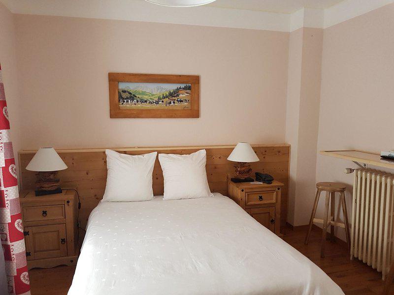 DE7345681F320660A78BA63CF3CDBD12