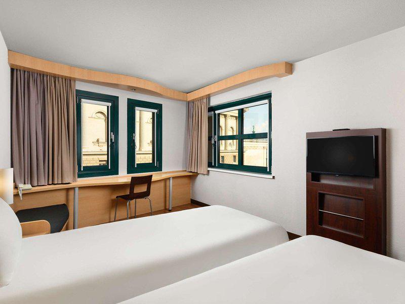 AF134D4ECAC4D0AC7F5E4CCC98D2C05E