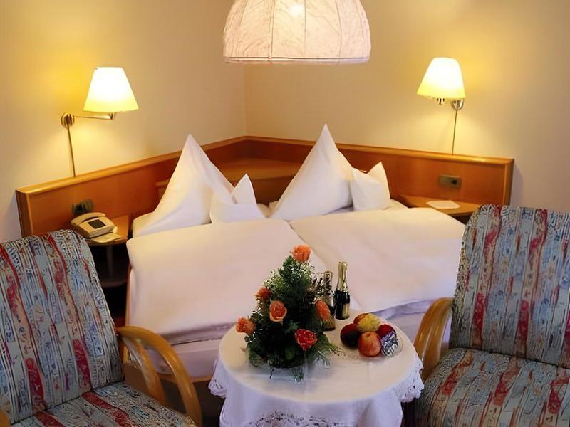 C2B40213B9913D0737D0B6A41DC64FF2