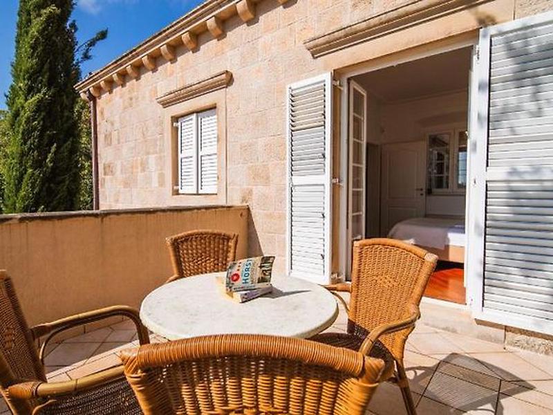 8BFA5EDFC1714593AFAA96C8B8157215