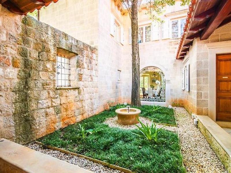 6AA561E5766C888D3317B7B0C71626FD