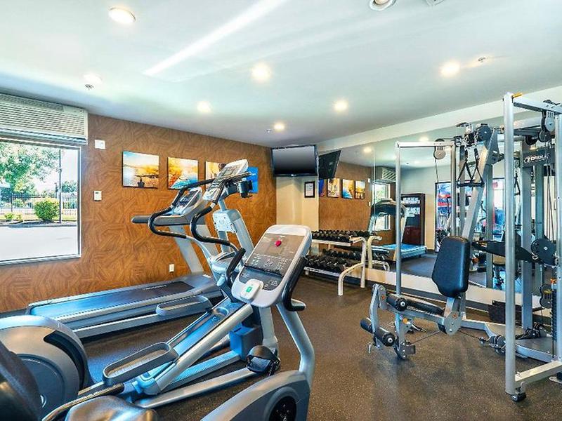 BC28D0E4D0438486BAA7958642C2C404