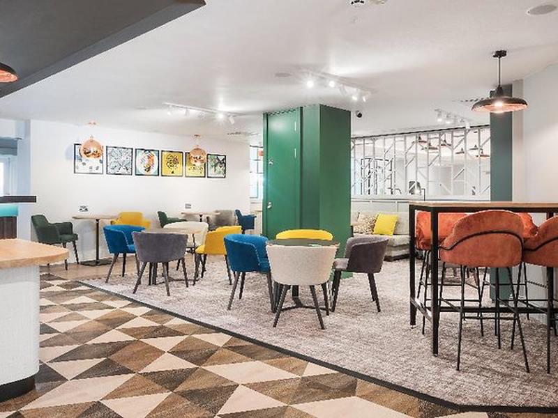 FE1AA9B9454C7BBDCBA8C9FCF51DF88E