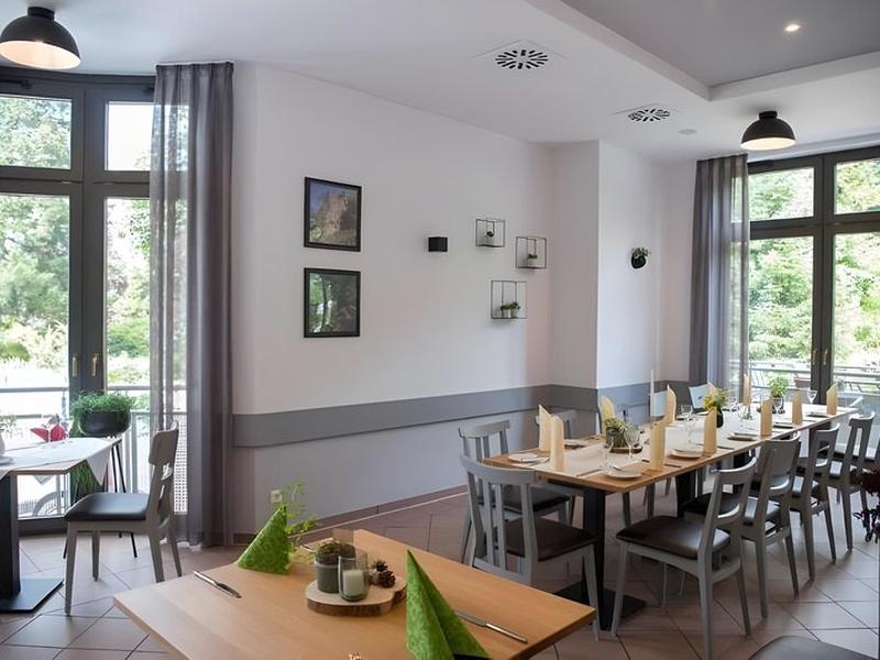 4DD9F3C1F3561343D1684525246C22D2