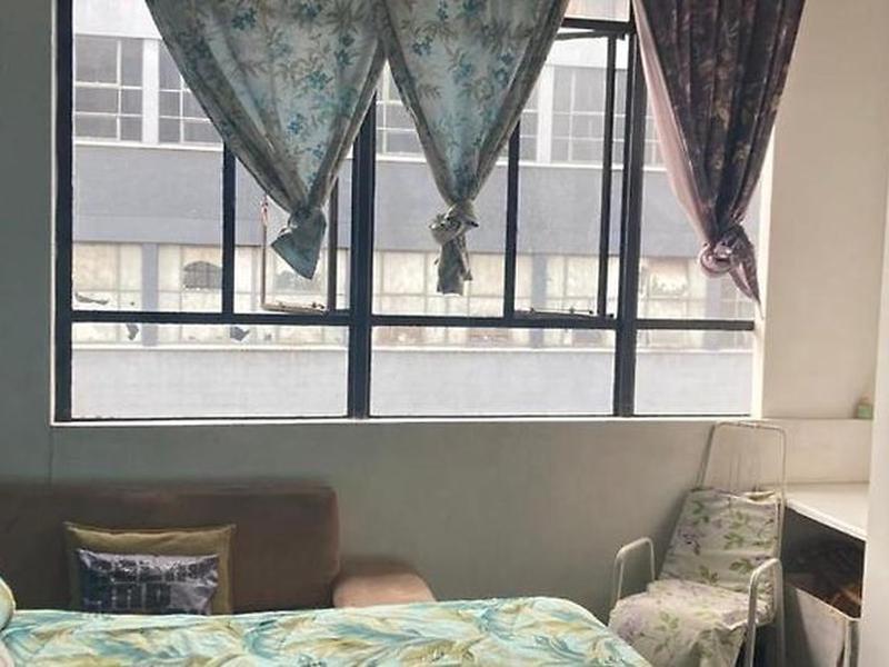 EDFE093C629BC1F5668D98330DC2FA1E