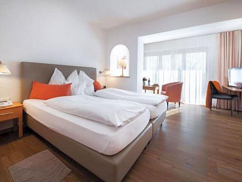 6F8CE671D458355D82E275DF427D56A7