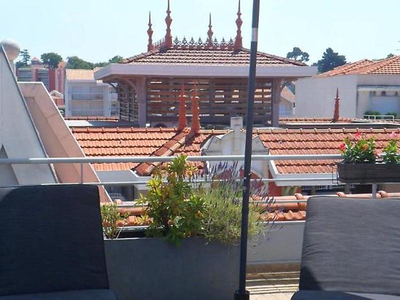 988882427F28B6CECE1203396D6474D5