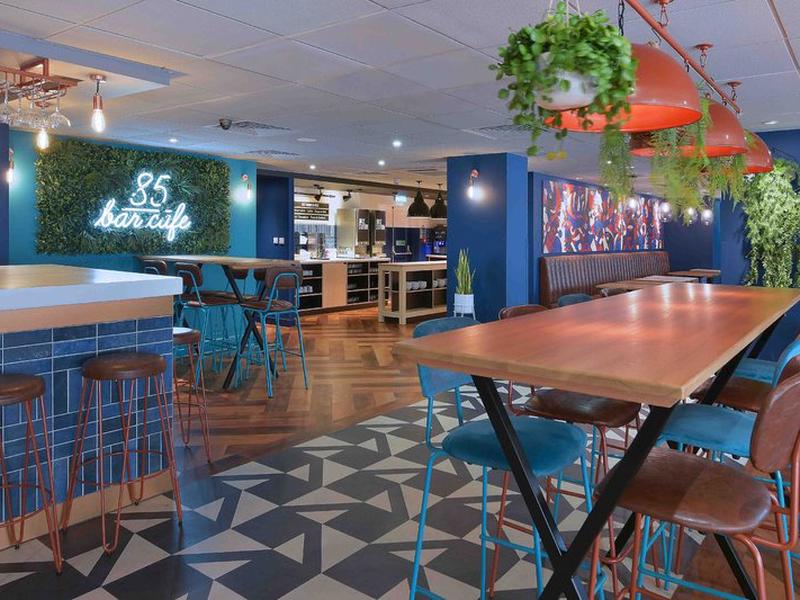 115699ACDE1C71781BB2F61C74EE20AA