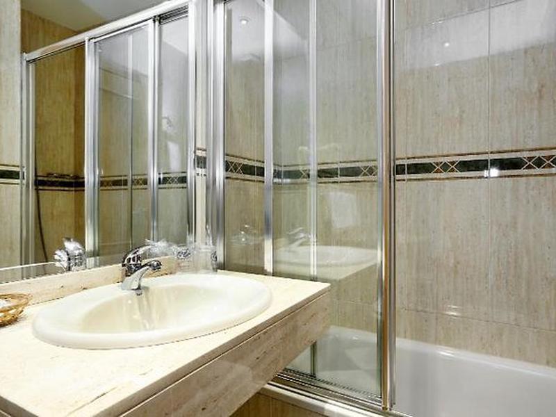 52583C4EE4E1CE2FBE324901AA766409