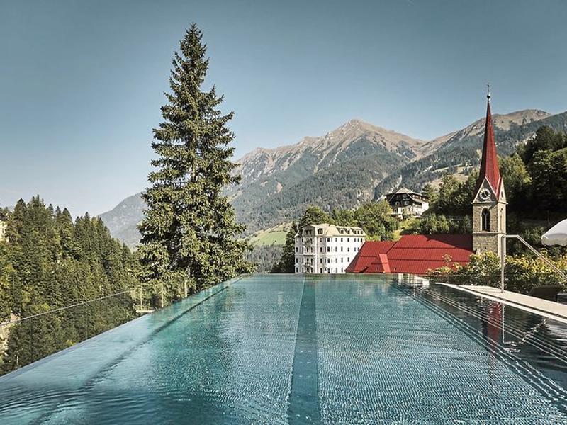 30B6321B0D72318C1FF85F9B356FF476