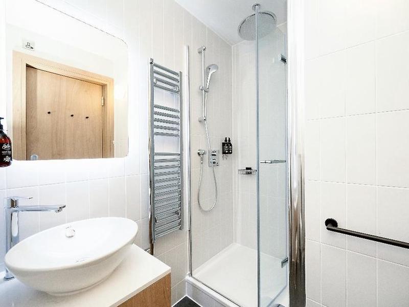 1E56F4158E97B927BD658F0EB9CDC223