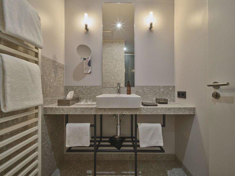 4841CDEAFD72208F7F11CD93C0E7F662