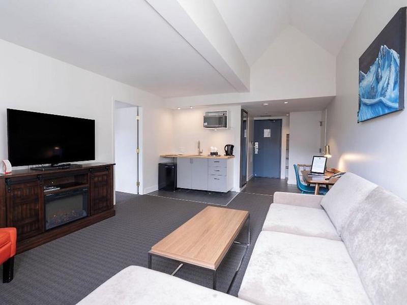 802D30C333F29F4EEBCB0AA81ADD69E4