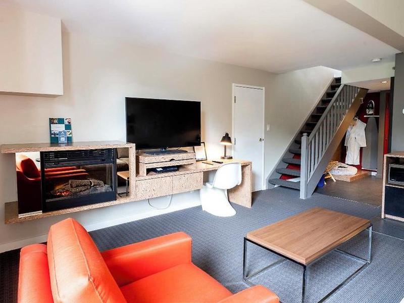 54A35871DDC6E46B5C0D4F4DAED1115C