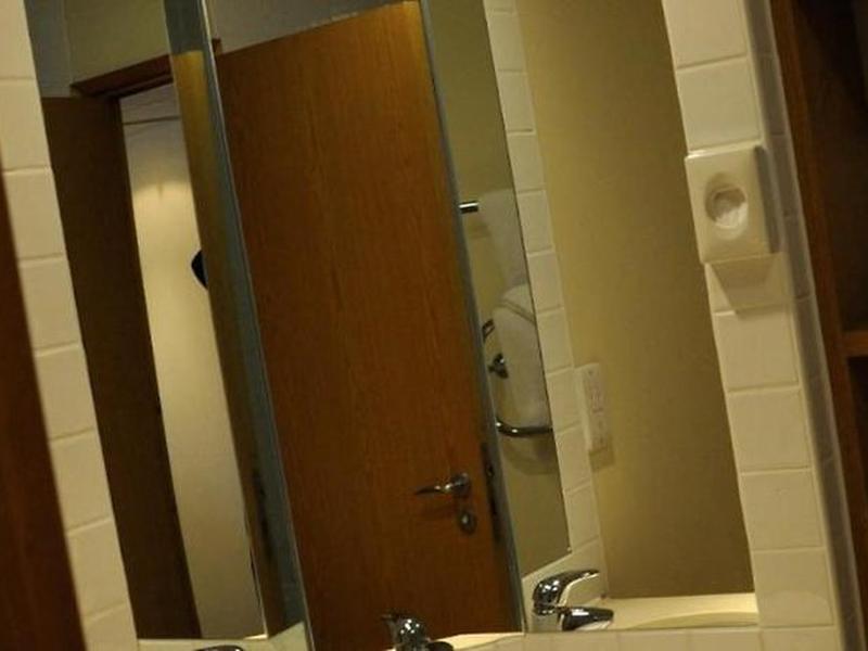 C2C832F15EC4D10DBE065967B637DE0D