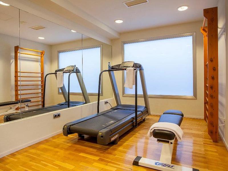 EF969D402AD3ACE4A86E7EE4E922C26A