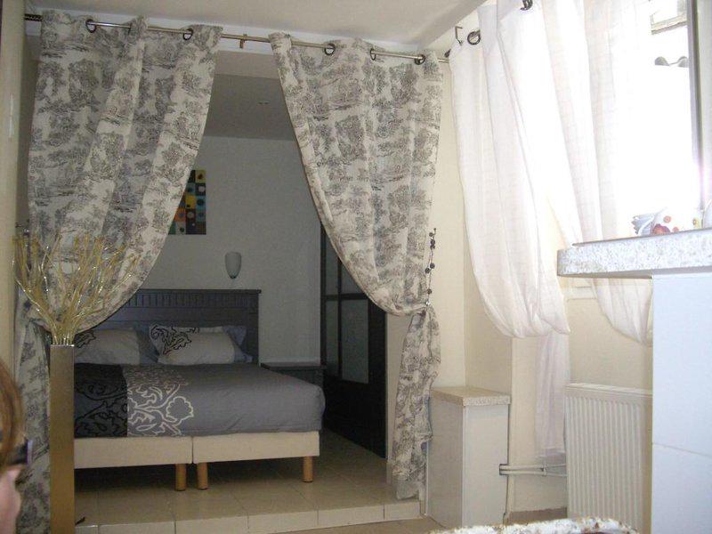 EB47E4BCB6A09F0366FA440F7BA035A0