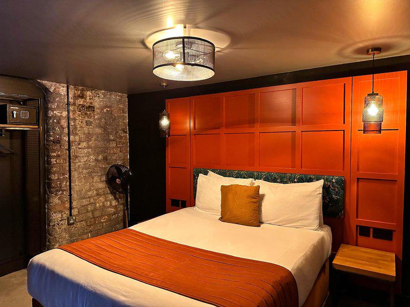 B2E395CFEEF5444A48CB754B758C97B9